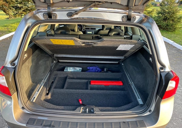 Volvo V70 cena 25400 przebieg: 222000, rok produkcji 2009 z Limanowa małe 211